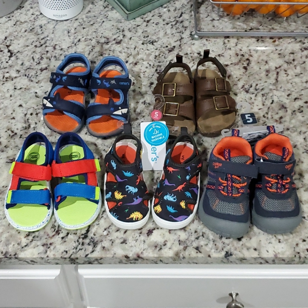Bundle of baby shoes - size 5
